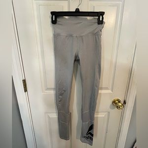 NWOT 🌺Reebok Gray Athletic Workout Leggings